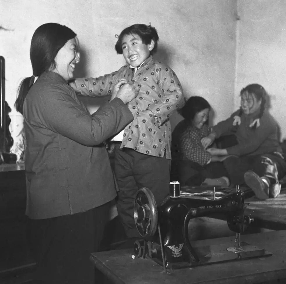 我们小时候是这样过年的一些80年代过年的老照片