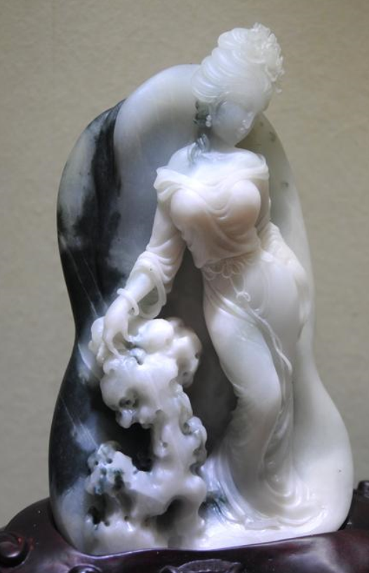 玉雕美人要成精了