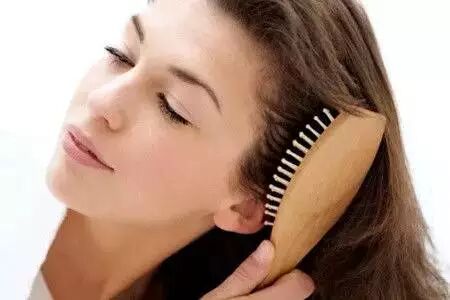 掉发严重肿么办？