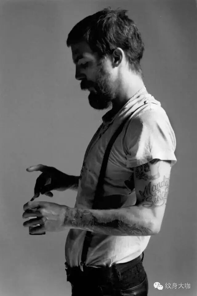 他们常常会审视自己的仪表是否整洁,这是出于对于刺青艺术与刺青者的