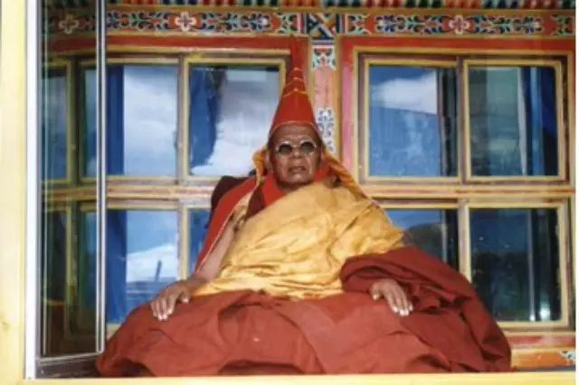 法王阿秋喇嘛的舍利,见者增福!