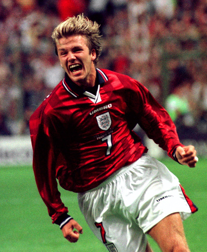 娱美人号外傲娇的贝克汉姆四十岁生日快乐