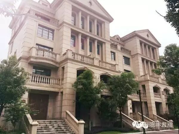铜陵首个真正意义上的纯水岸藏品级别墅,将2公里天井湖水岸线,80公顷