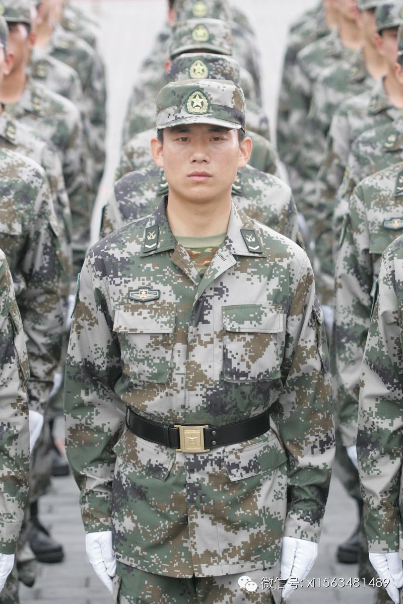 解放军最新版军装帅呆了好兄弟军表网