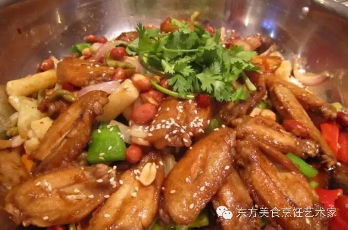 新派沙姜鸡干锅香辣鸡翅干锅牛蛙