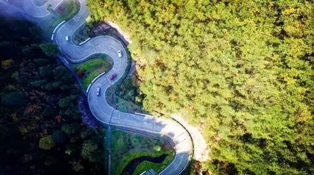 超过 280个弯道的庐山盘山公路对于雪佛兰suv来说,算是入门级挑战