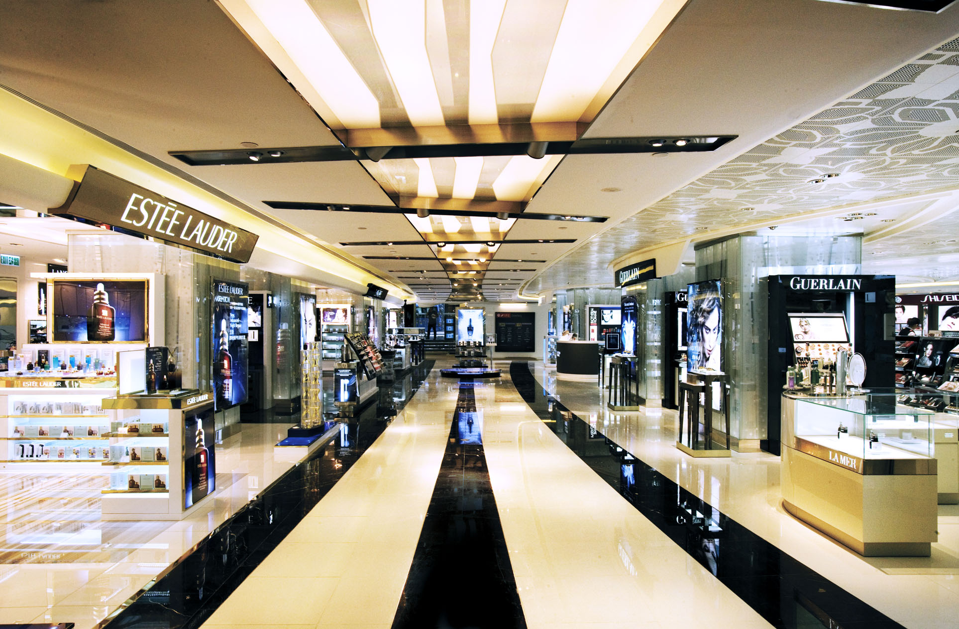 香港扫货最强攻略有比原产地更廉宜的免税店哦