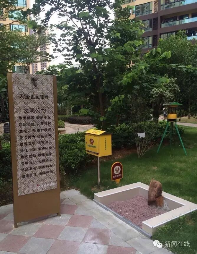 是诸位"铲屎官"们的辛苦奔波,因为狗狗在外面溜达,有可能把便便拉在