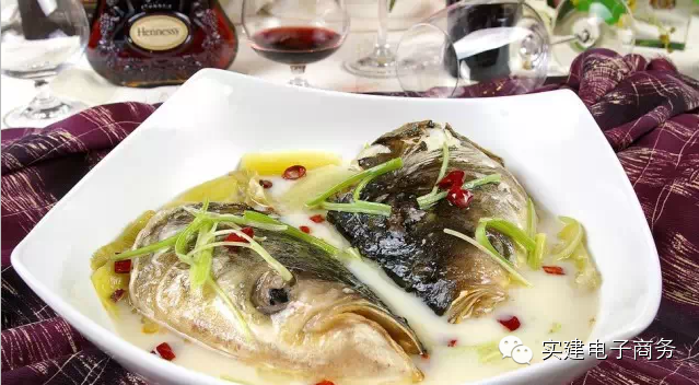 大头鱼开渔节吃什么?