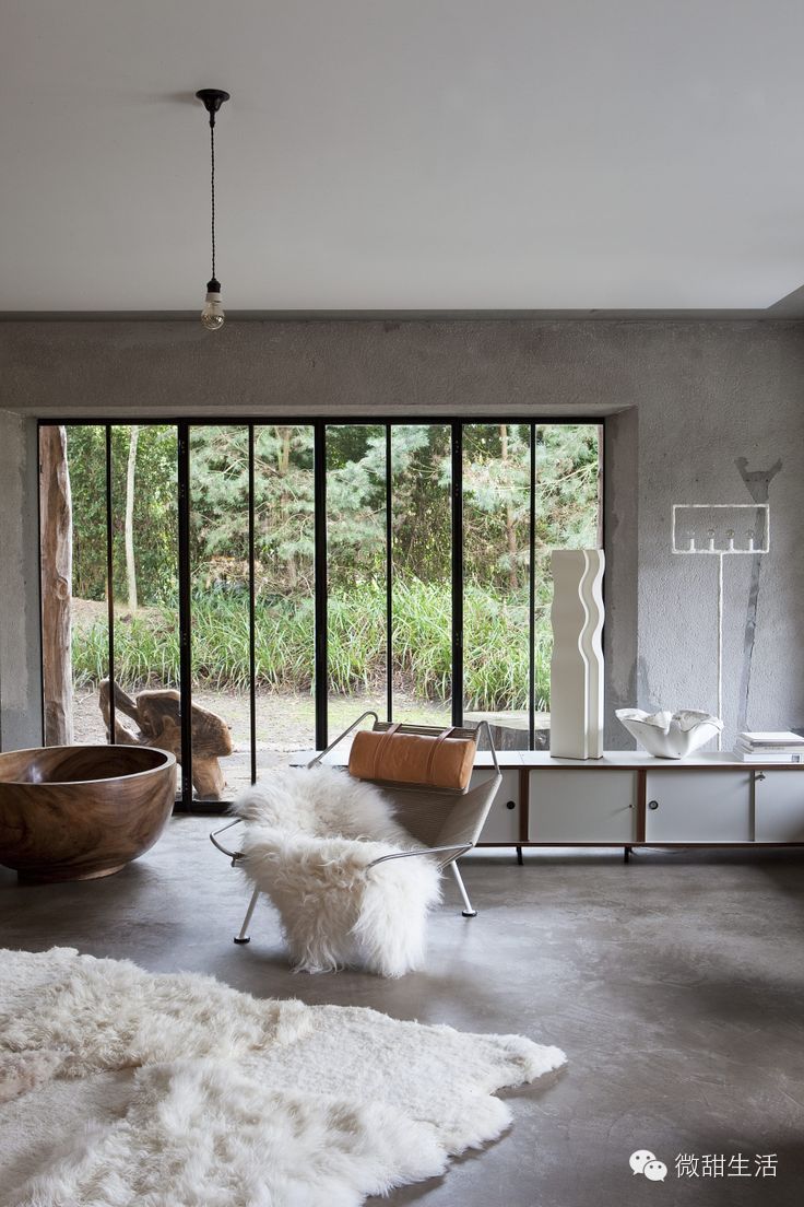 花那么多钱装修做啥住在水泥房也不错