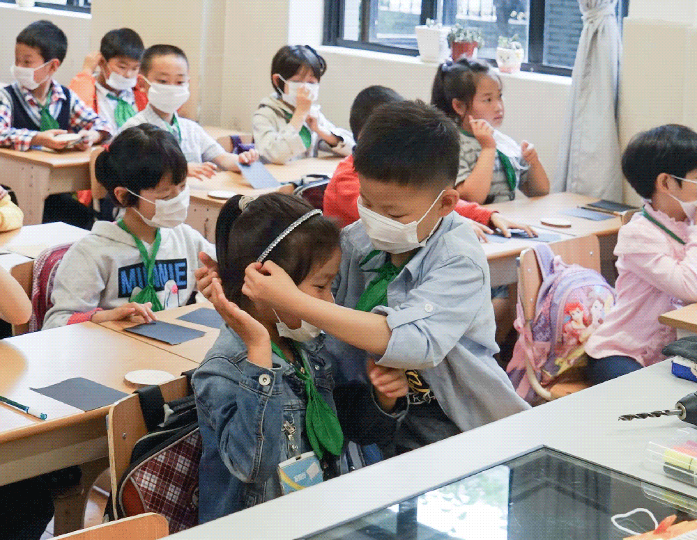 动手做萌萌哒杯垫乐木课堂走进上海求知小学一8班