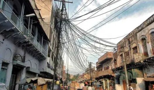 印度人為什么要偷電，貧民窟電網如“盤絲洞”，政府為什么管不了的圖7