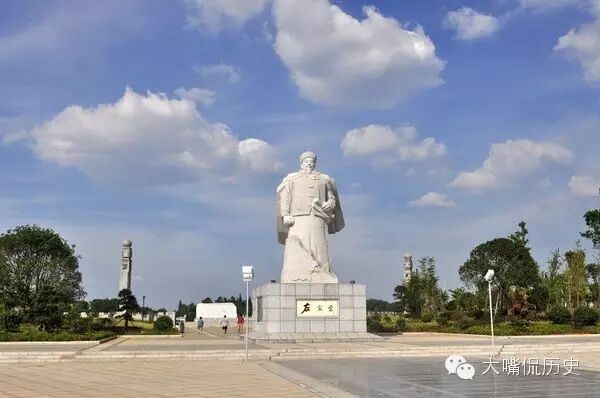 左宗棠收复新疆带了多少兵