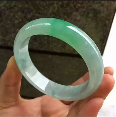 翡翠的瑕疵对价值有什么影响