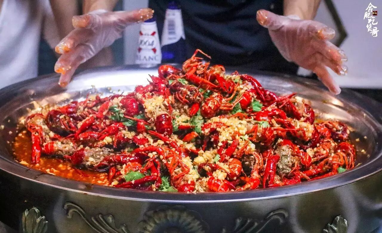 竟然还有15斤龙虾大咖!