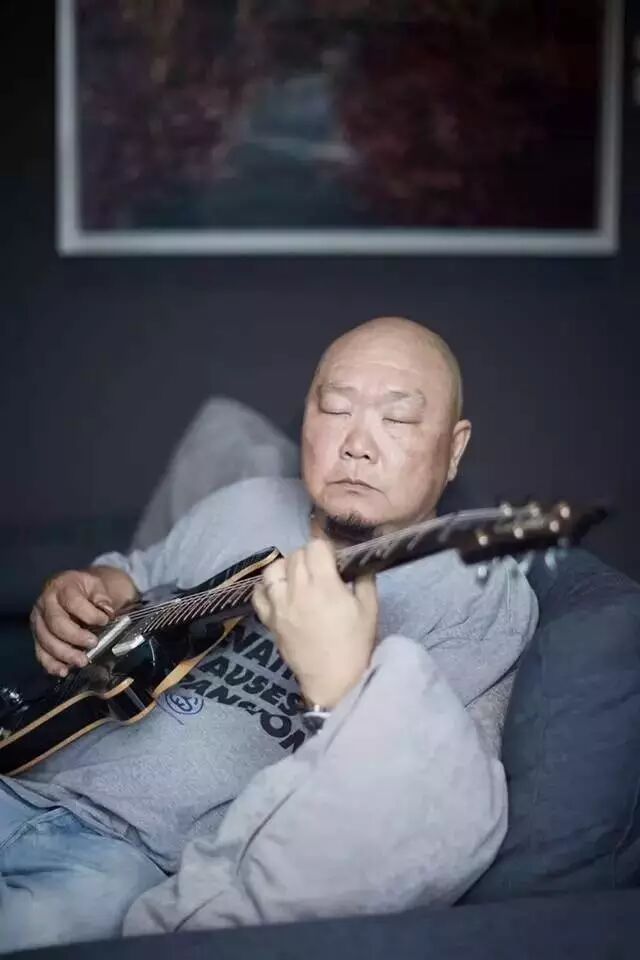 这个进出监狱15次的黑社会大毒枭,带领一群失足少年