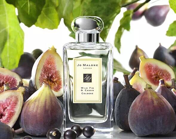 看包装识色泽闻香味3步鉴别香水真假