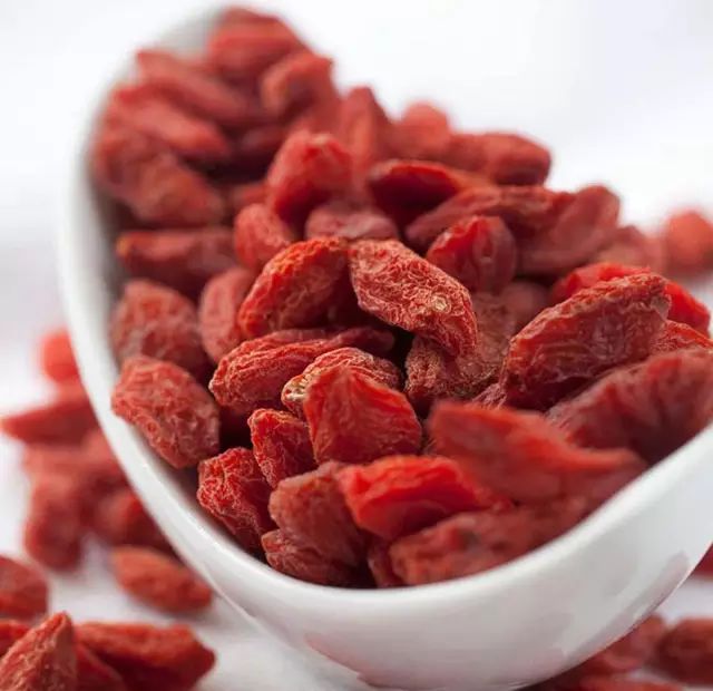 【健康养生】掉头发最该补的东西竟然是它？99%的人都不知道！