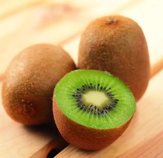 【健康养生】掉头发最该补的东西竟然是它？99%的人都不知道！