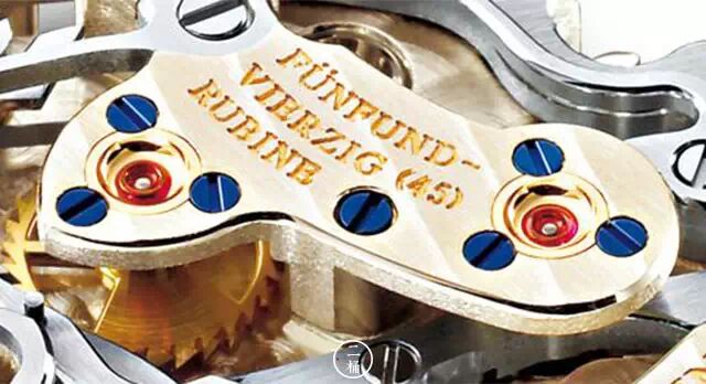 【德国品牌手表】蓝钢螺丝增添美感