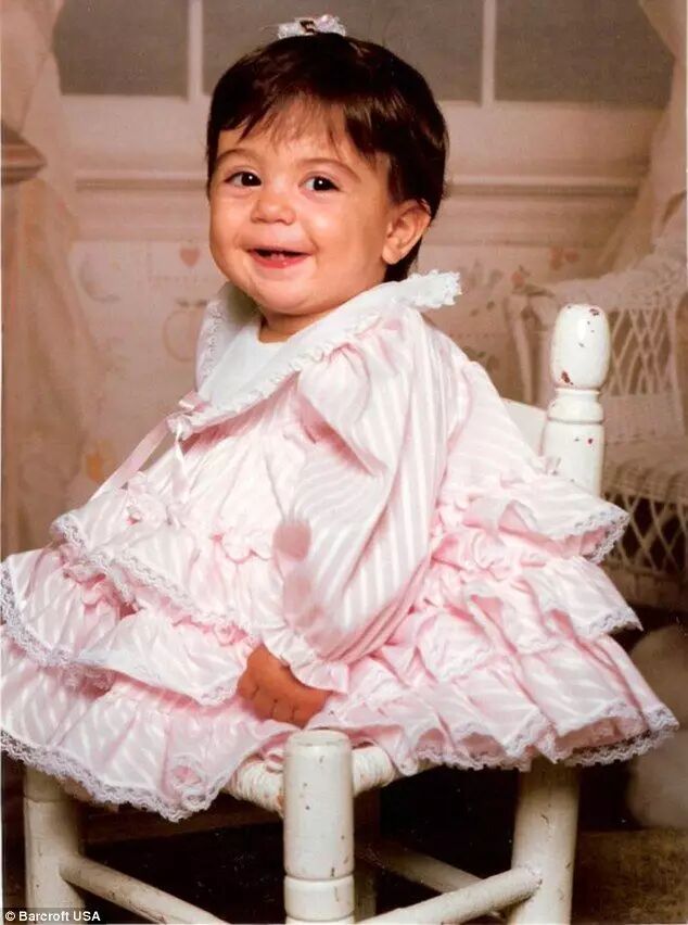 资料网 公众号文章 >> 正文 jennifer bricker一出生就没有双脚,只有