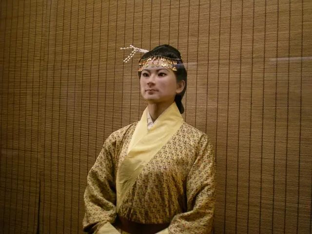 都会良心安利一下,去湖南省博物馆,去看看千年古尸辛追老太太,以及她