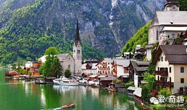 人间天堂的施皮兹俨然成为童话中的王国,据说这也是瑞士最美的小镇