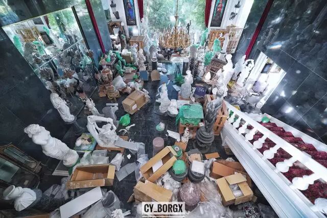 日本21亿日元豪宅被抛弃！无数奢侈“陪葬品”令网友震惊，屋主至今是个谜（组图） - 17
