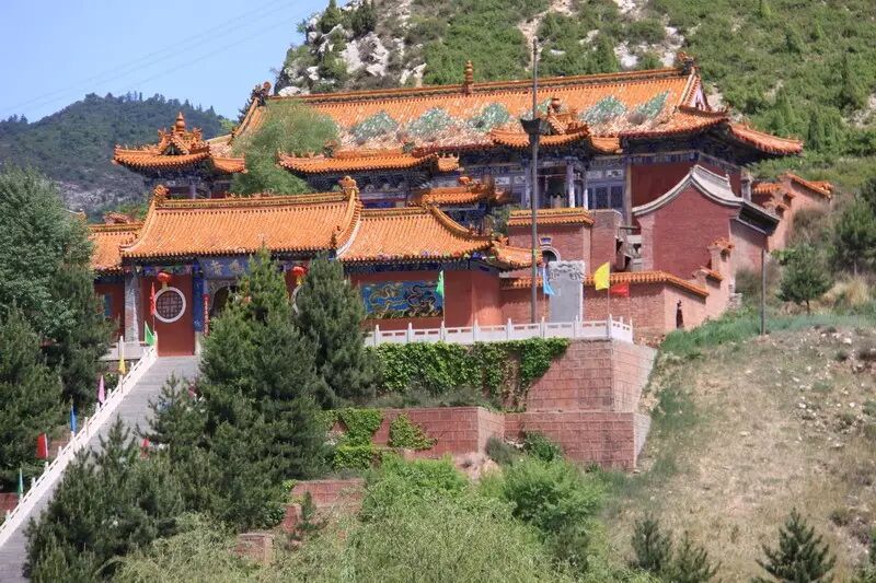 山西风光雷鸣寺