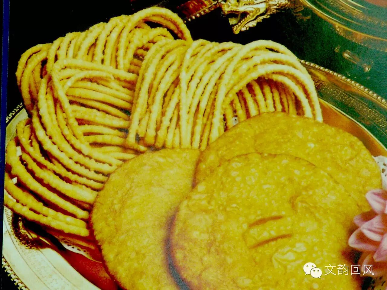 "油香"(特制油炸面食)是山东回民特有的传统食品.