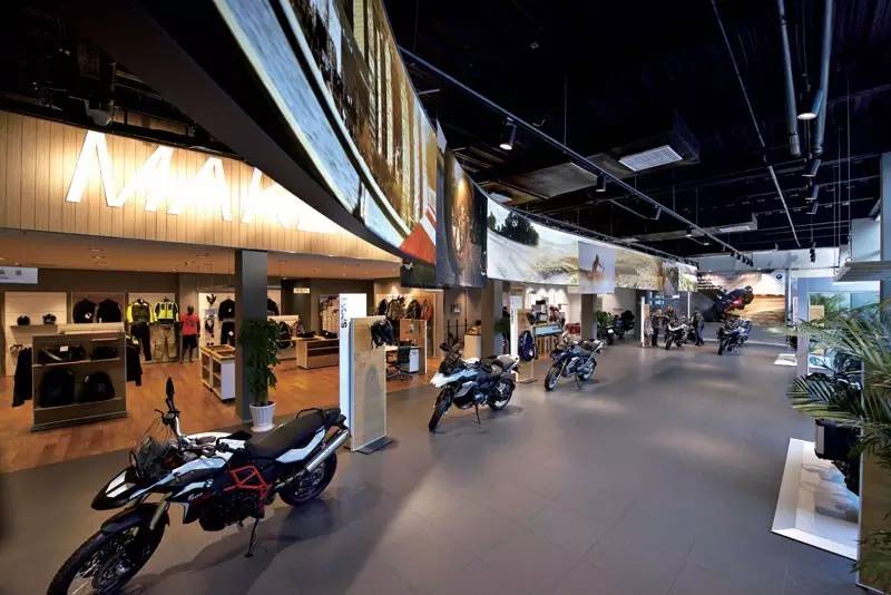 自在骑行:bmw宝马摩托车亚洲旗舰展厅