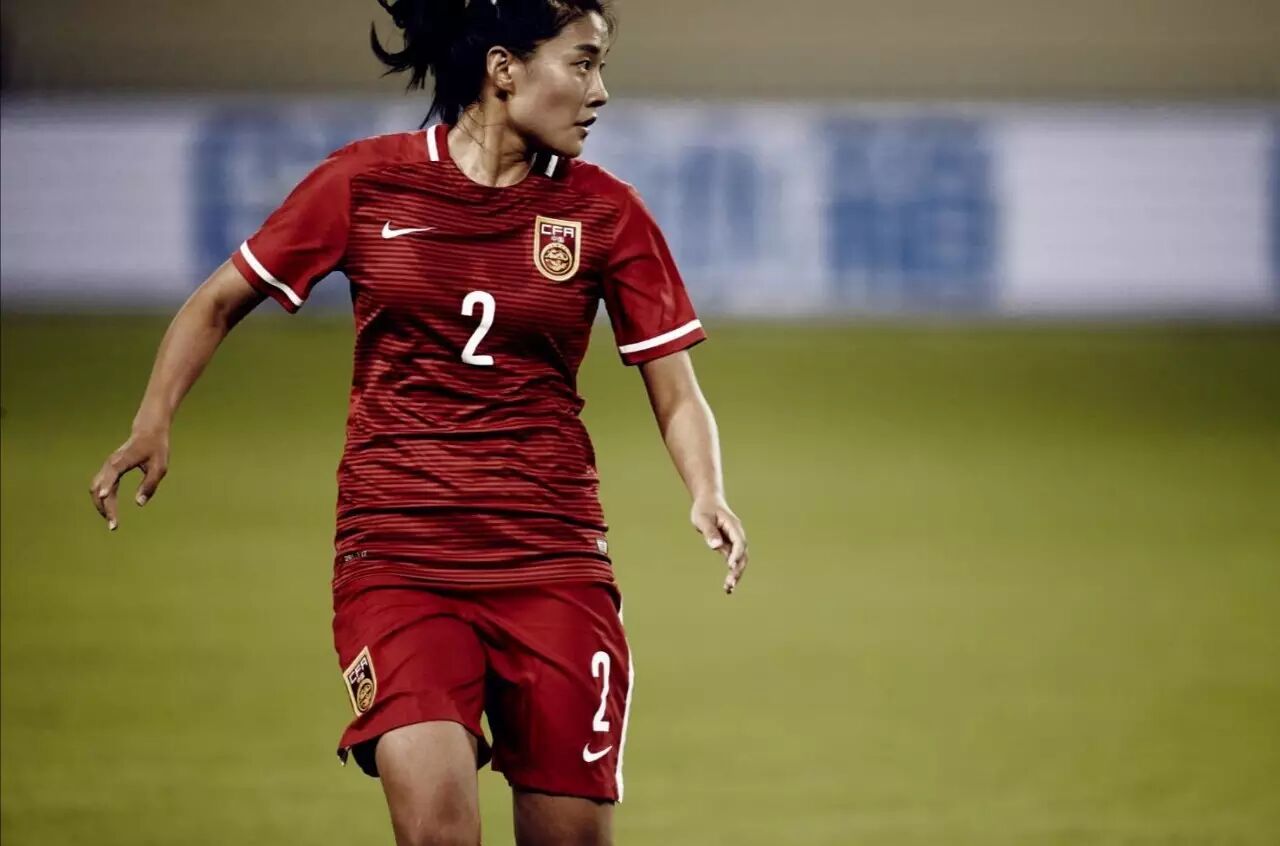 当刘杉杉开始在女足国家队崭露头角时,93年出生的男足队员刘彬彬已经