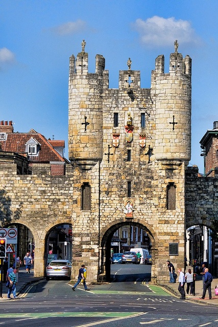 体验英国的古老与沧桑来这些城镇