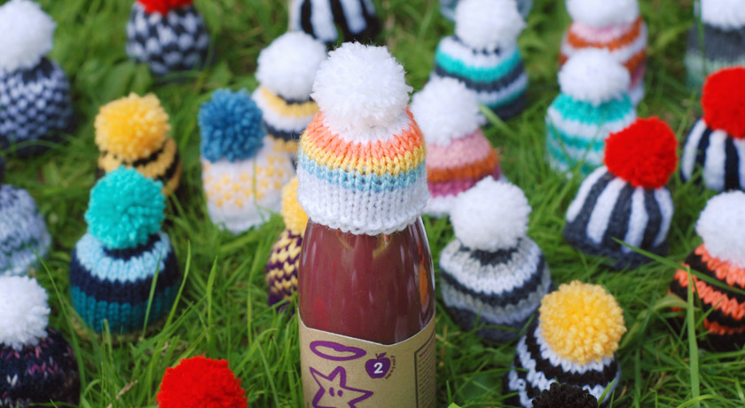 英国著名innocent果汁每年冬天都会带上暖暖的帽子这么可爱怎么舍得喝