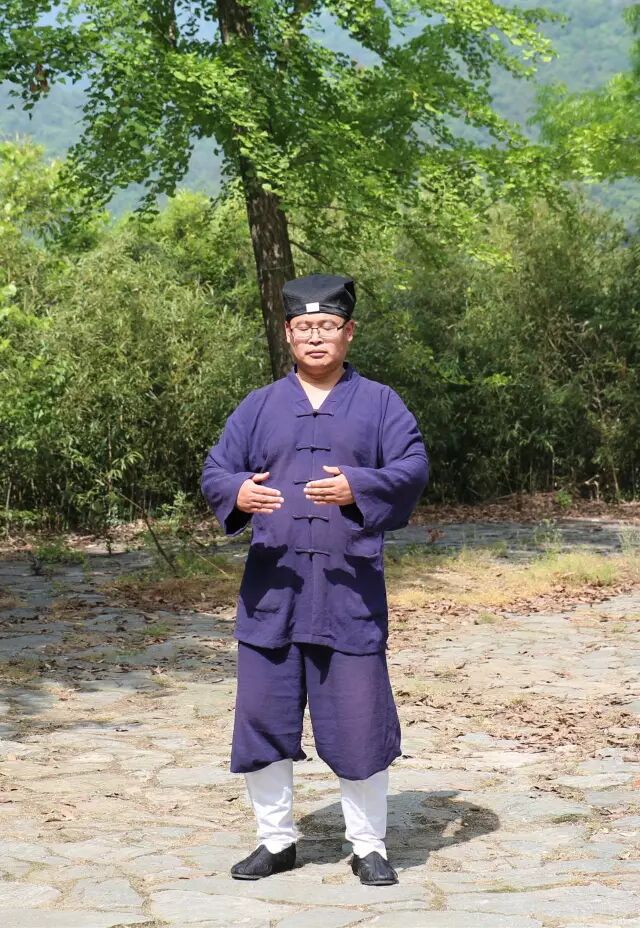 孙静,道号玄极道人,正一道罗字辈,法名罗尚,玄武派第十四代弟子,中国