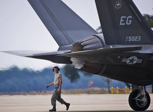 【6/4更新】战斗机，从后面看更有意思的图9