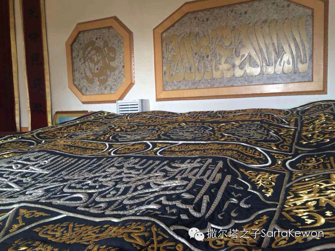 真主的慈悯尊贵的礼物天房克尔白金门幔帐落户东乡大湾头