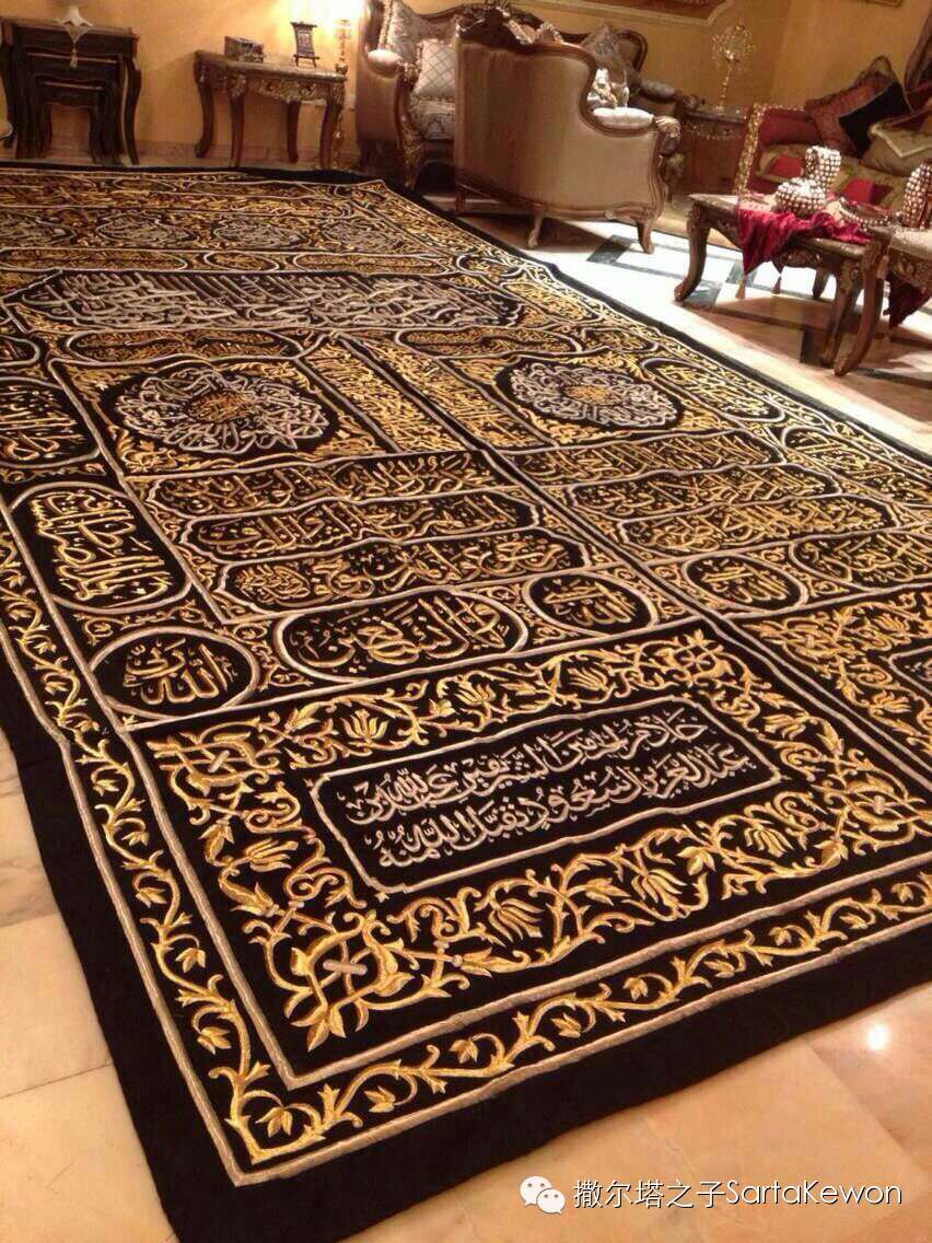 真主的慈悯 尊贵的礼物】天房克尔白金门幔帐落户东乡大湾头