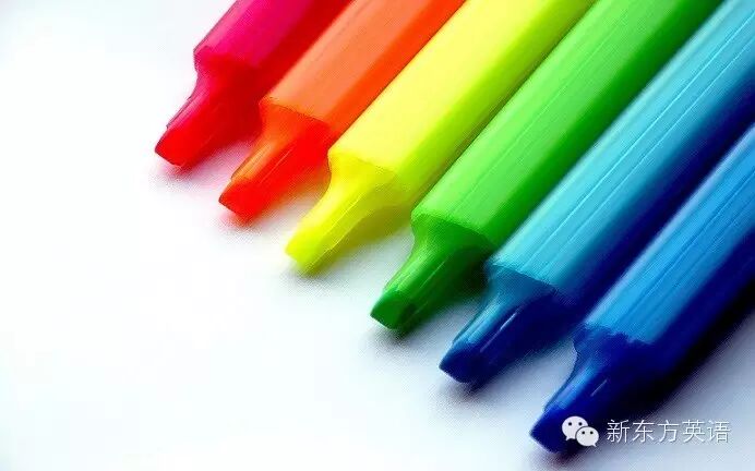 rich,形容词,表示"(颜色)浓郁"4.light/pale/soft/pastel,形