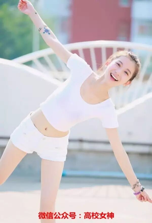 6,韩俏(樊昱君 饰 )ktv老板娘