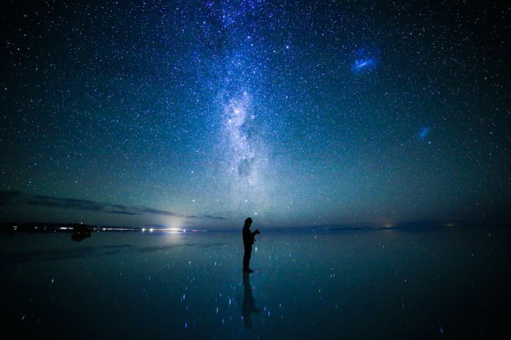 你一定听说过这里但你一定没见过夜晚的天空之境乌尤尼盐湖