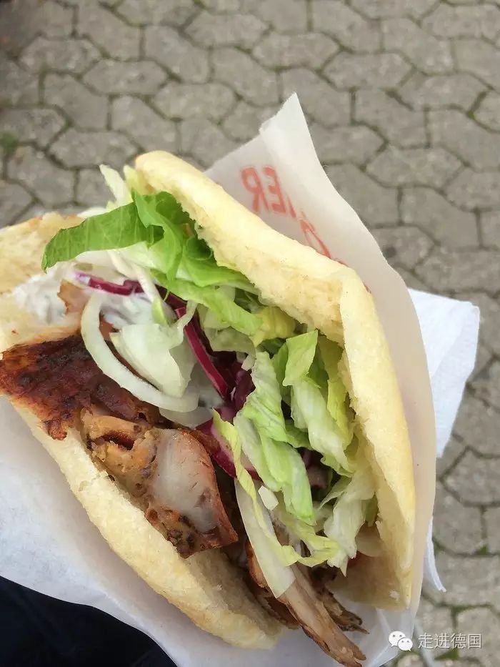 改良后的dner(土耳其肉夹馍)