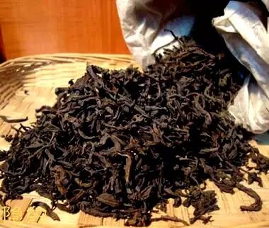 武夷岩茶、大红袍是拼配的好？还是单品好？