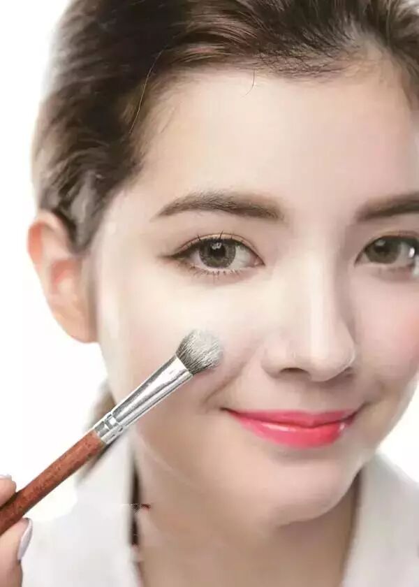 脸大的看过来,韩国的立体小脸化妆术