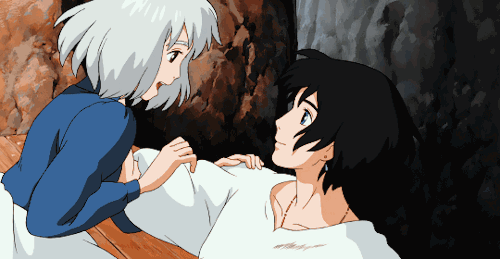 女主穿越哈尔的城堡_哈尔移动的城堡_哈尔的移动城堡解析