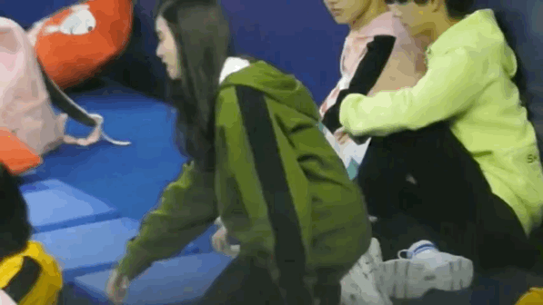 出轨还骂队友，别在粉丝面前装好人了！