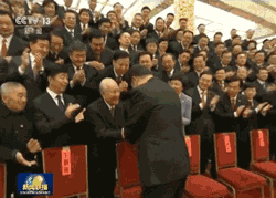 习近平一再邀请到身边就坐的老人 又一次特别亮相