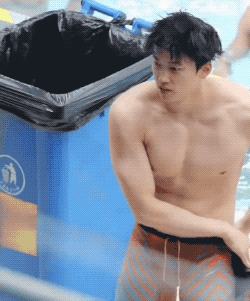 汪顺体训现场被拍，这拍摄角度真让人尴尬啊？流量密码太会了...