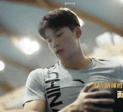 汪顺体训现场被拍，这拍摄角度真让人尴尬啊？流量密码太会了...