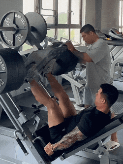 浙江直男教练的瓜都吃了吗？拍全见版写真爆红推特